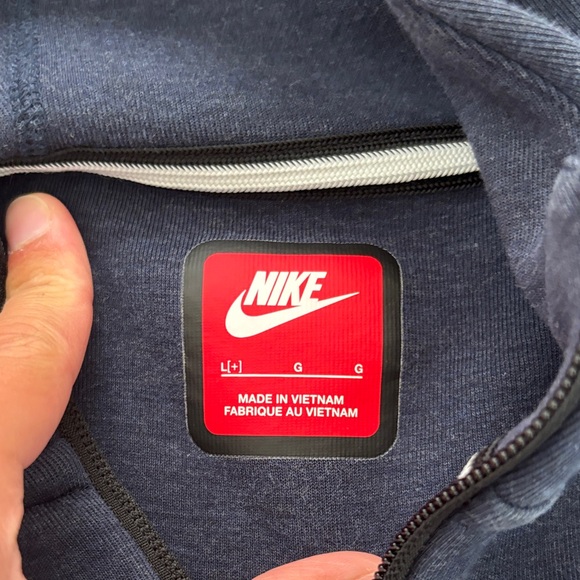 Youth L+ Nike Tech Fleece Hoodie - Navy Blue - Picture 2 of 4